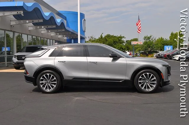 Used 2024 Cadillac LYRIQ Sport 2 with VIN 1GYKPVRL5RZ114562 for sale in Plymouth, MI