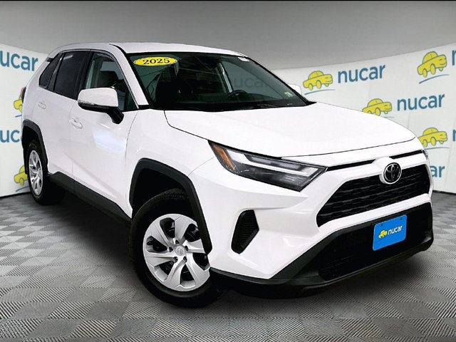 2025 Toyota RAV4 LE