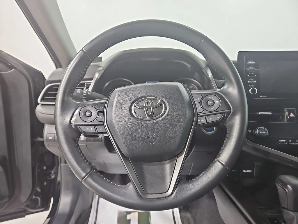 2022 Toyota Camry SE - Photo 15