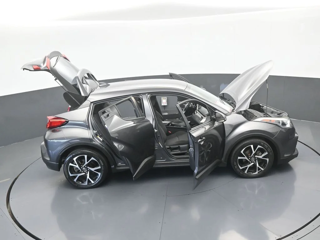 Used 2019 Magnetic Gray Metallic Toyota XLE image 60