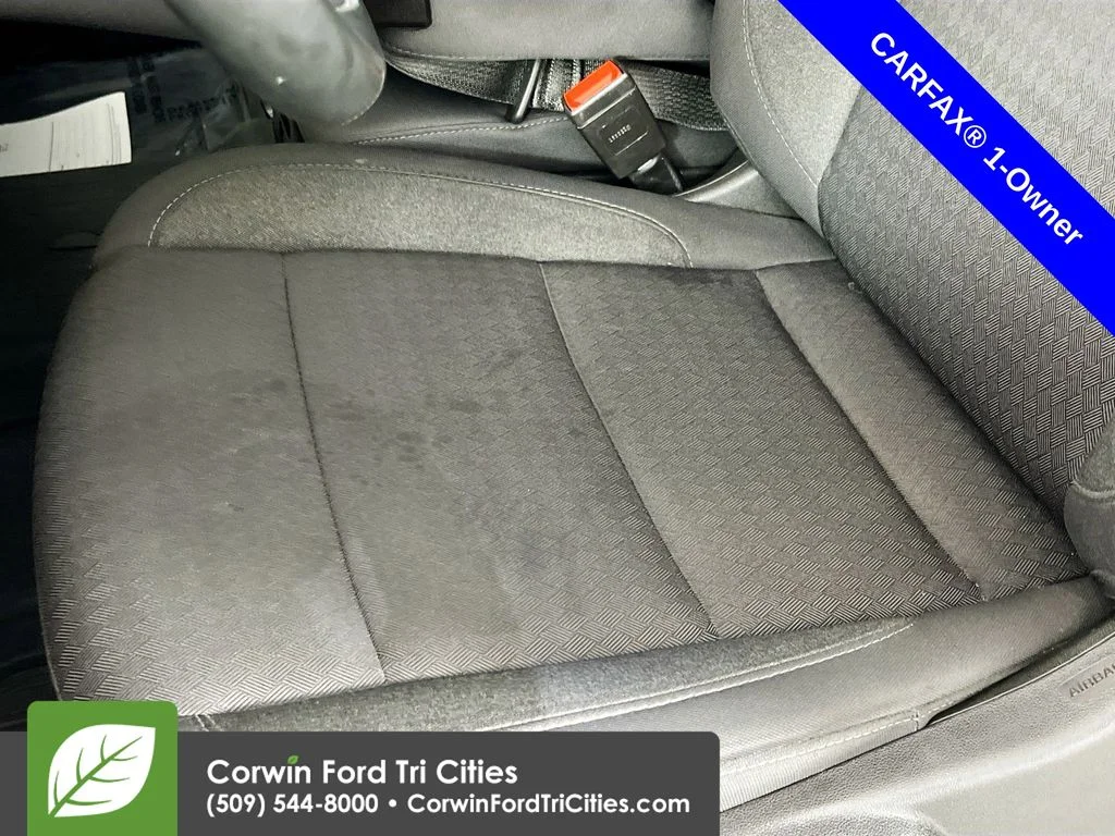 Used 2024 Summit White GMC SLE image 22
