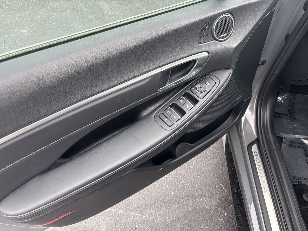 Used 2022 Gray Hyundai Limited image 15