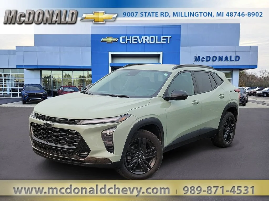 Used 2024 Cacti Green Chevrolet ACTIV image 1