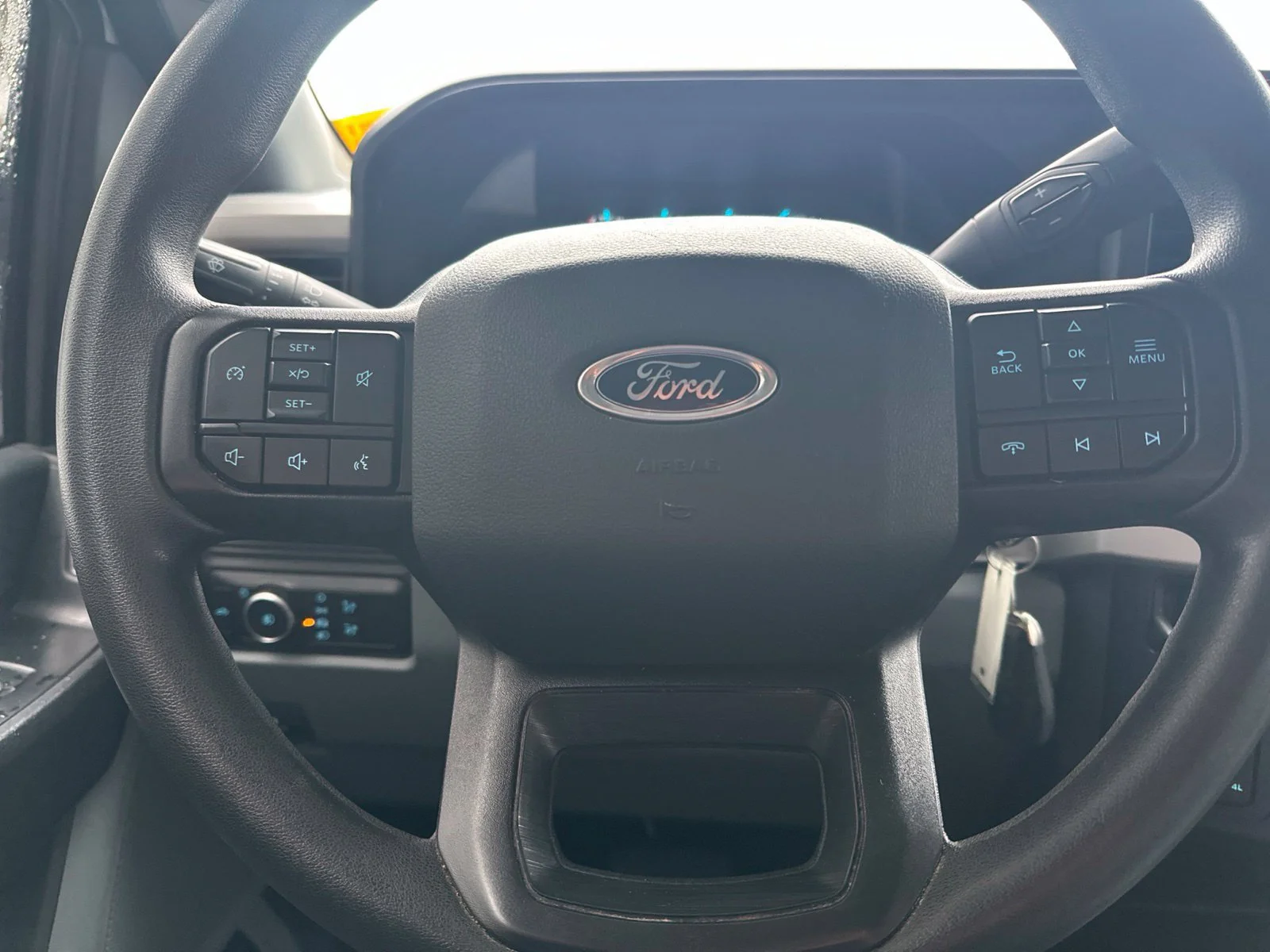 Used 2025 White Ford XL image 14