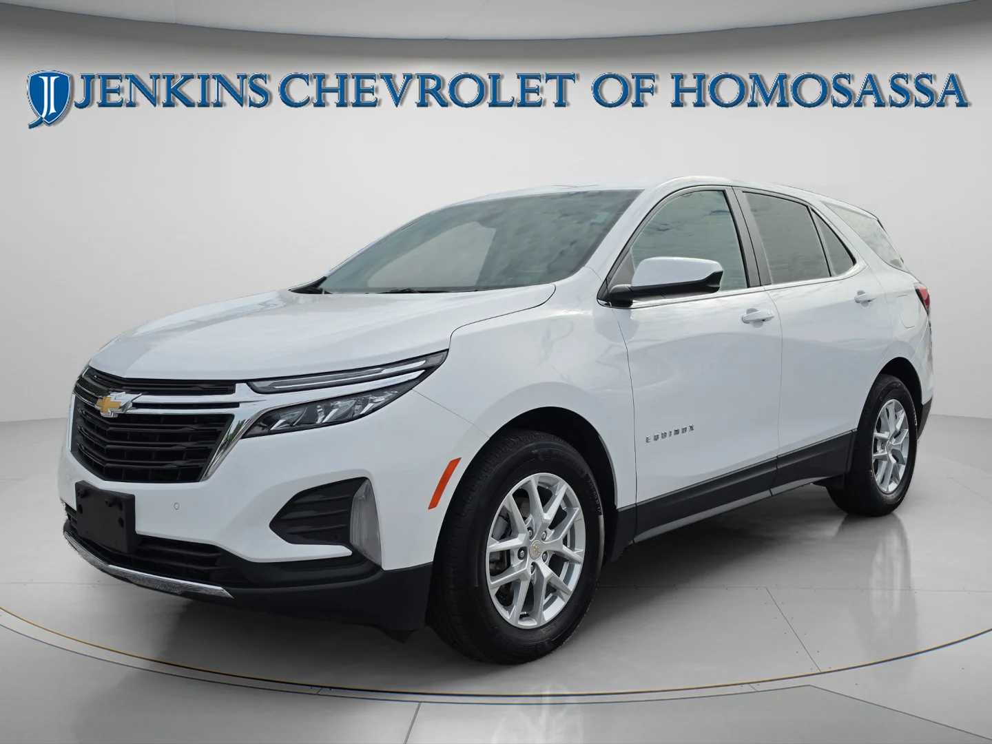 Used 2024 Summit White Chevrolet LT image 10