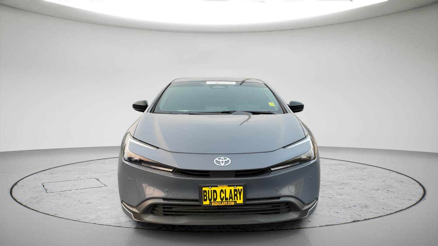 Certified Used 2025 Gray Toyota LE image 8