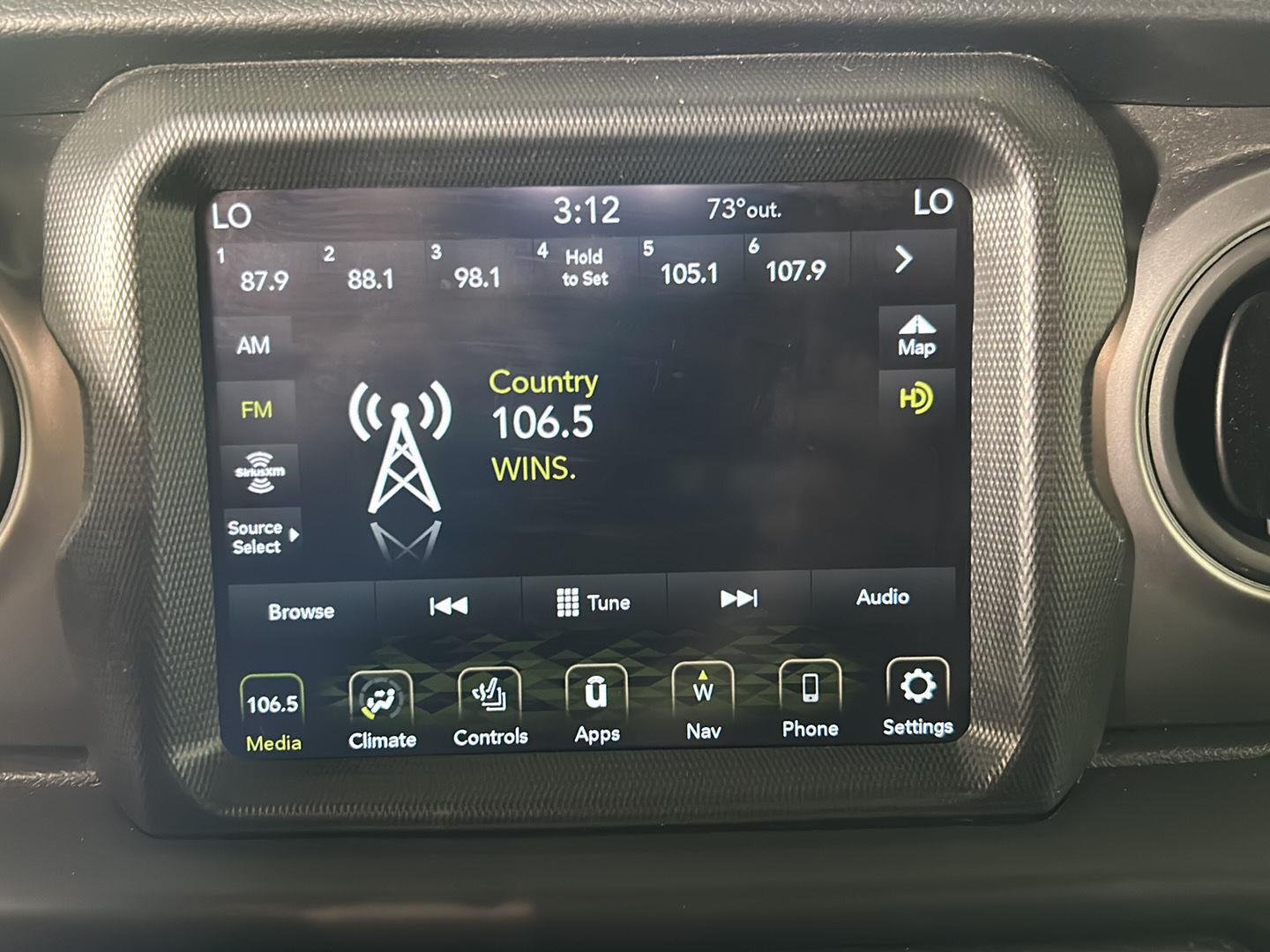 Used 2021 Granite Crystal Metallic Clearcoat Jeep Sport S image 18