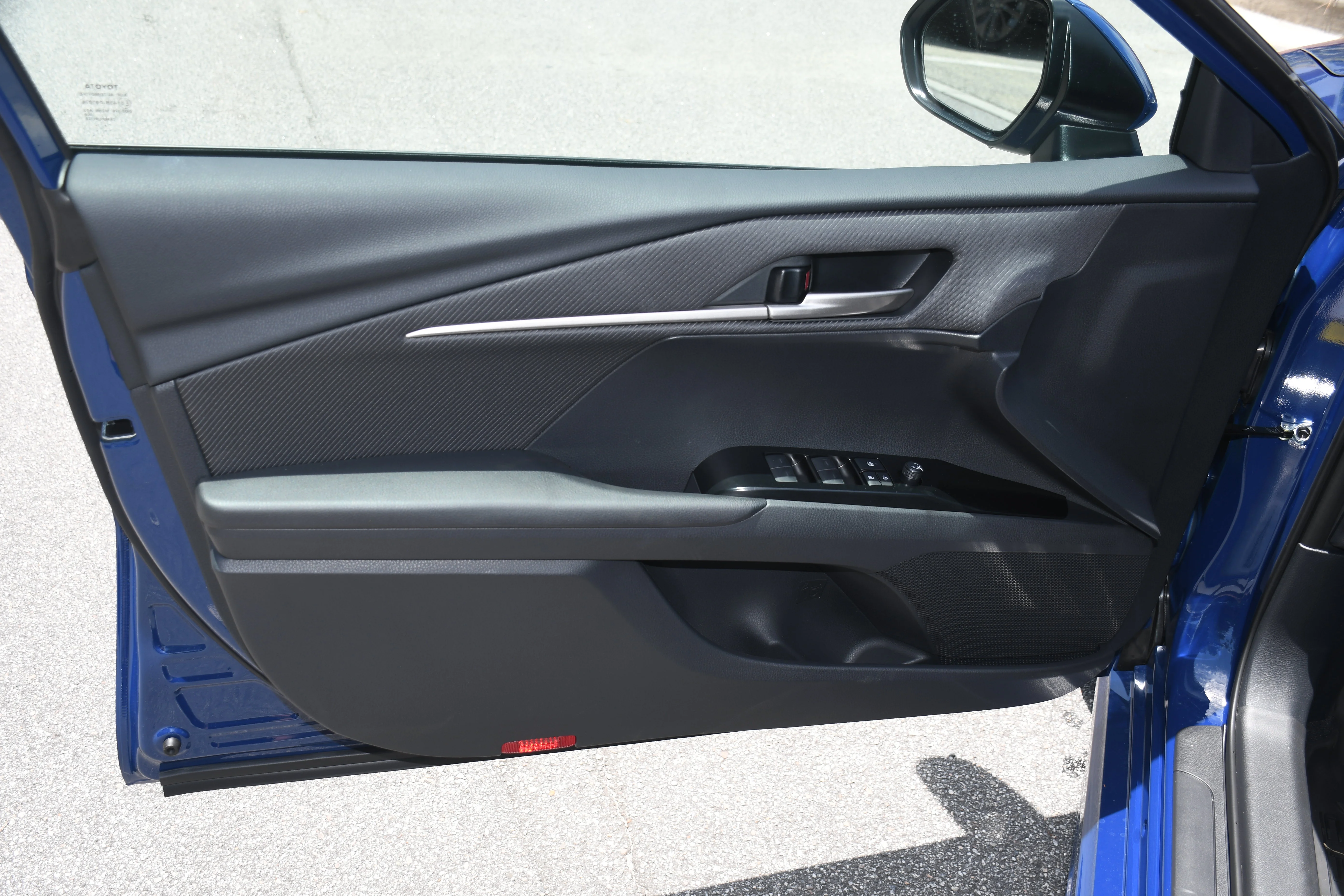 New 2026 Reservoir Blue Toyota SE image 5