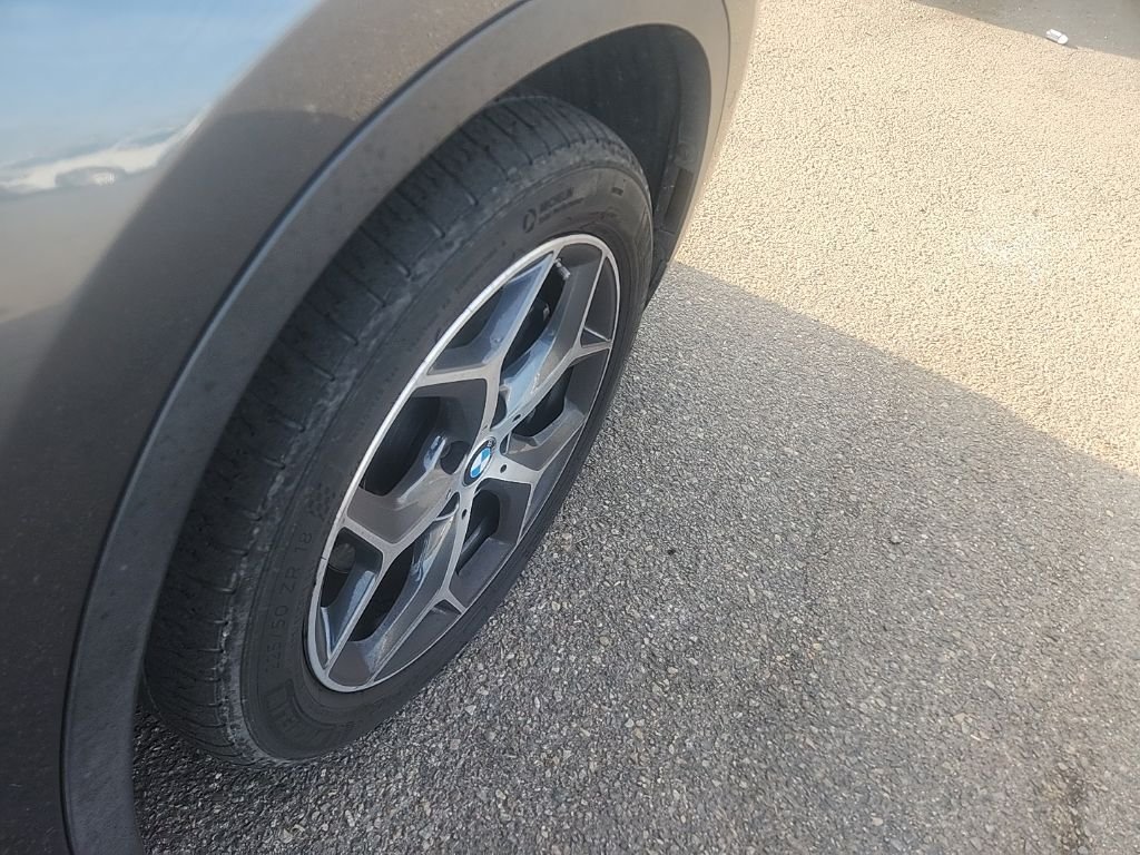 Used 2018 Mineral Gray Metallic BMW sDrive28i image 16