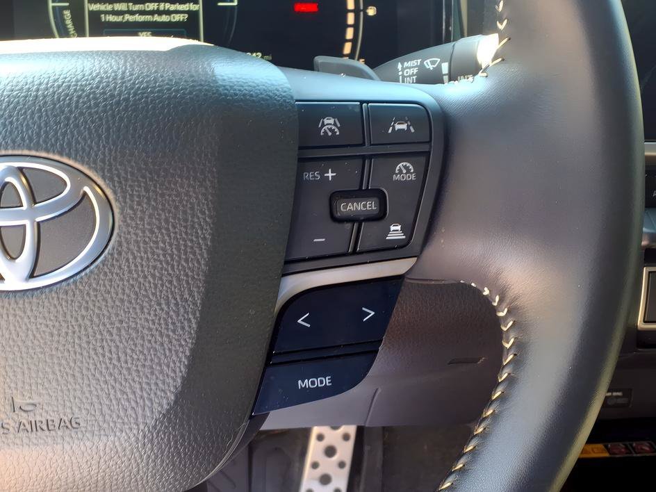Used 2025 Ice Cap Toyota SE image 24