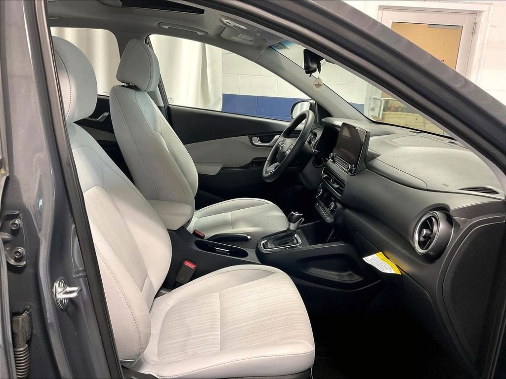 Used 2023 Gray Hyundai SEL image 11