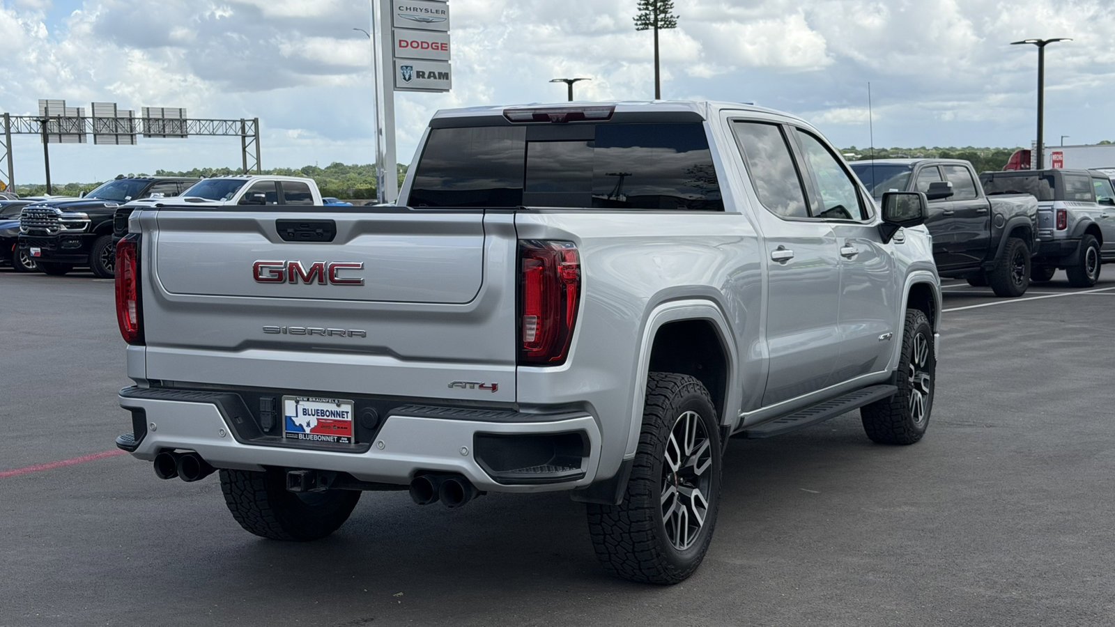 Certified Used 2022 Quicksilver Metallic GMC AT4 image 5