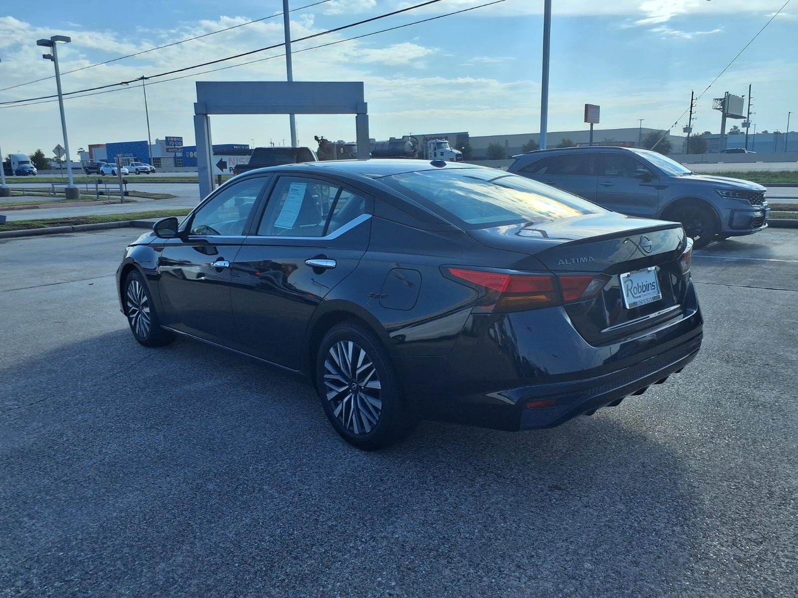 2025 Nissan Altima SV Black at Robbins Nissan