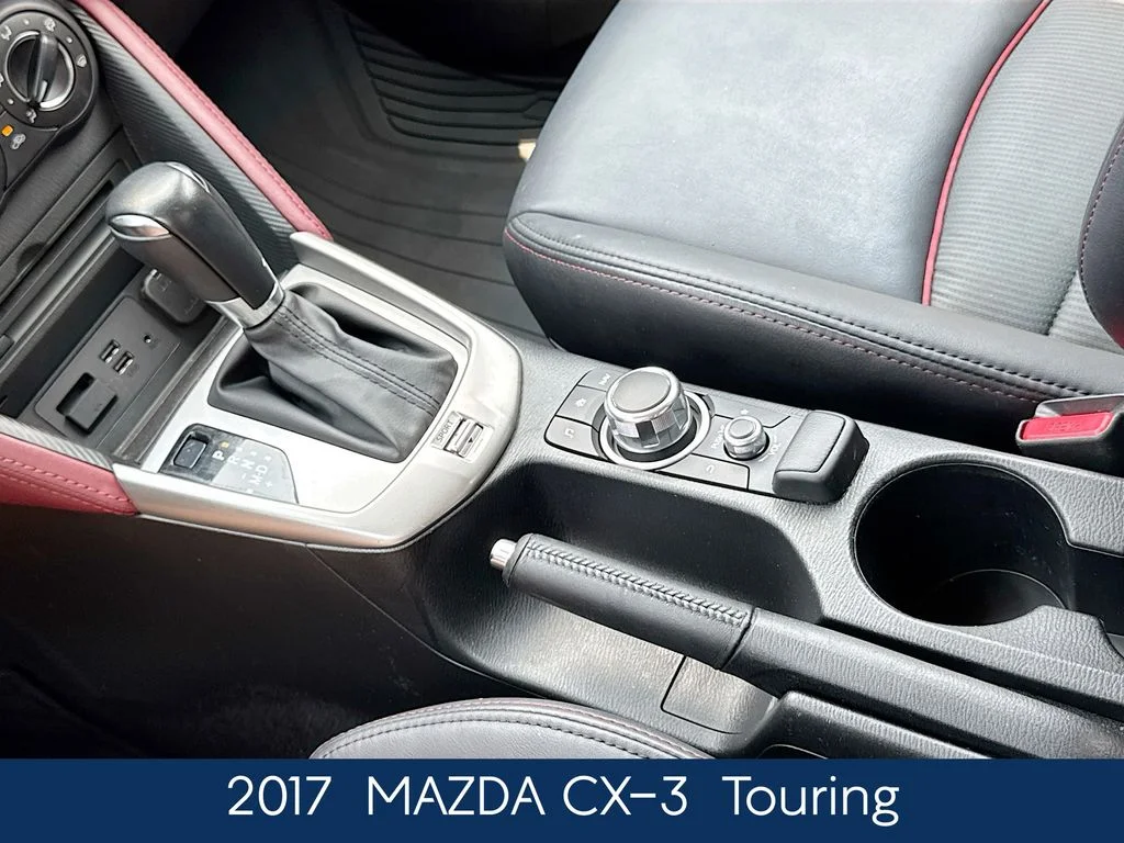 Used 2017 White Mazda Touring image 34