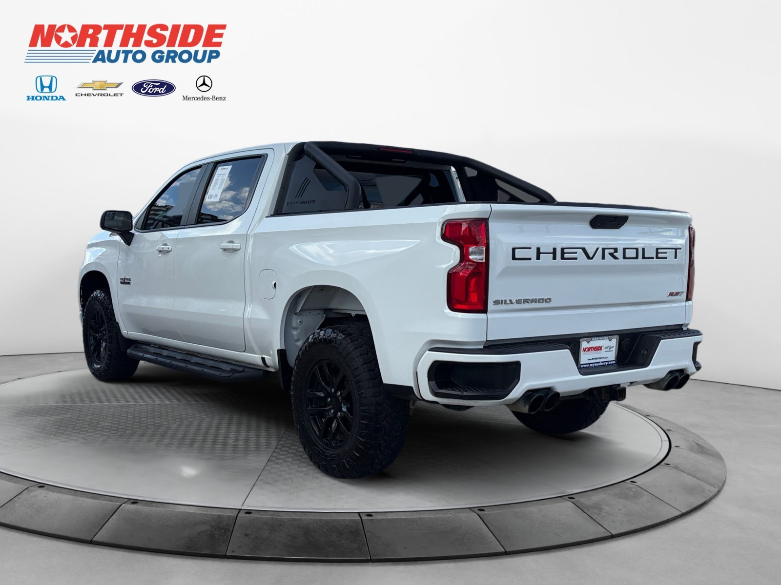 Used 2020 Summit White Chevrolet RST image 5