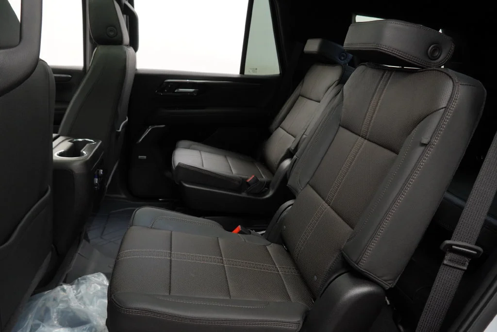 New 2026 Polar White Tricoat Chevrolet High Country image 12