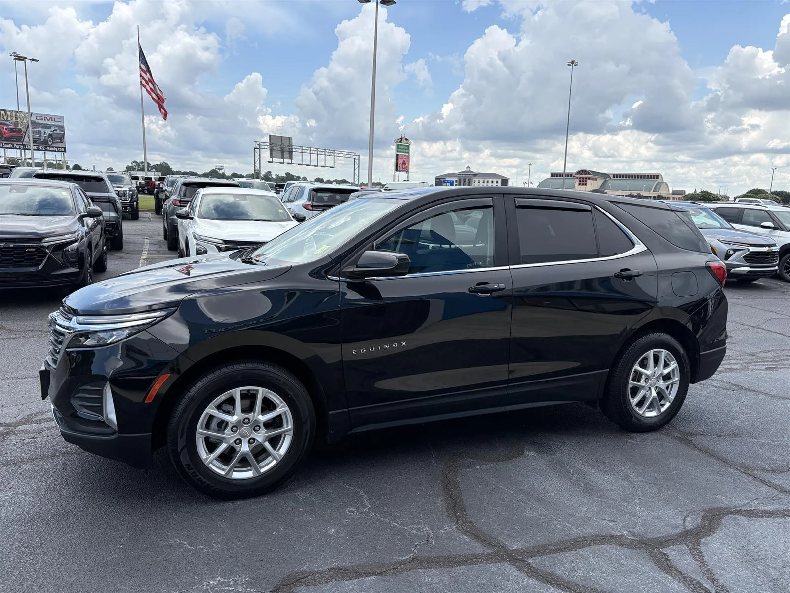 Used 2022 Mosaic Black Metallic Chevrolet LT image 5
