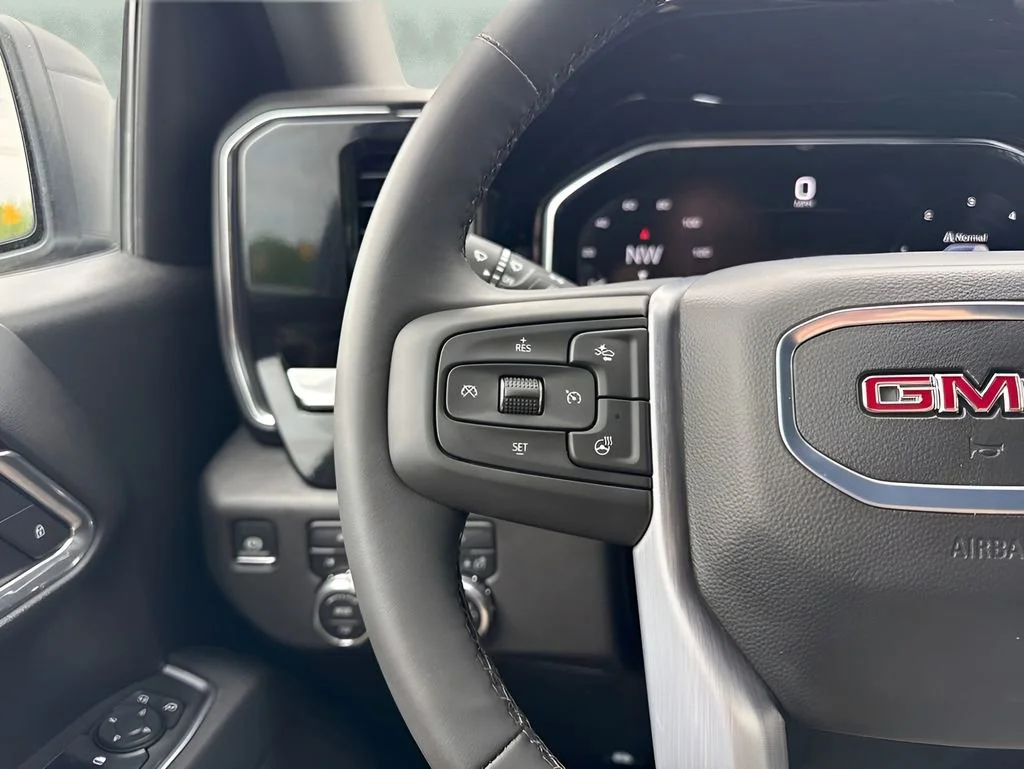 Used 2025 Summit White GMC Elevation image 16