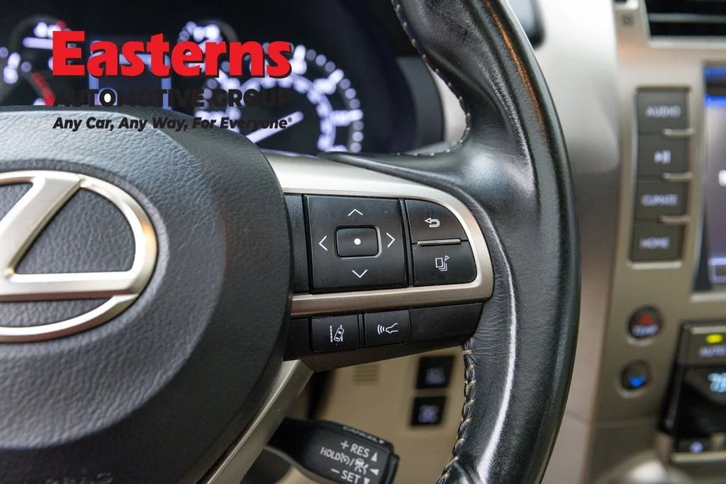 Used 2021 Blue Lexus 460 image 15