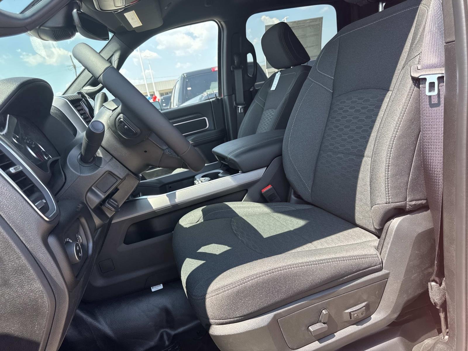 2026 RAM 2500 Big Horn - Photo 8