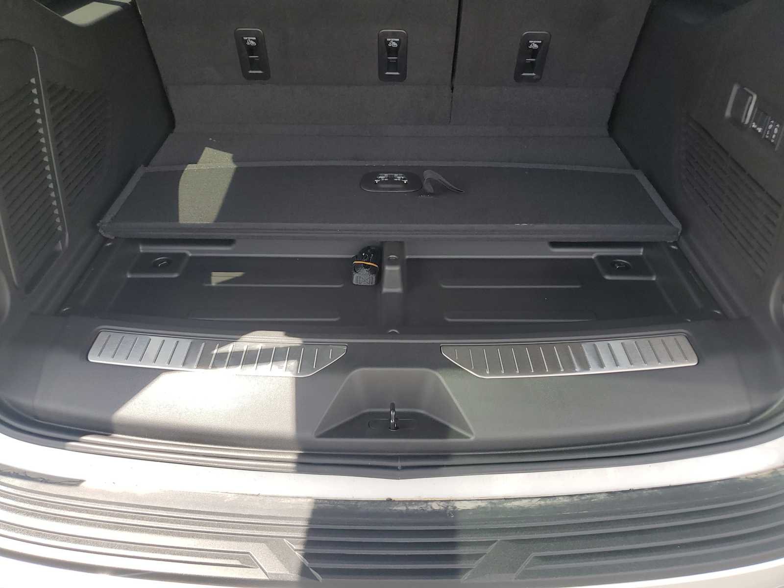 2025 Chevrolet Suburban Premier - Photo 22