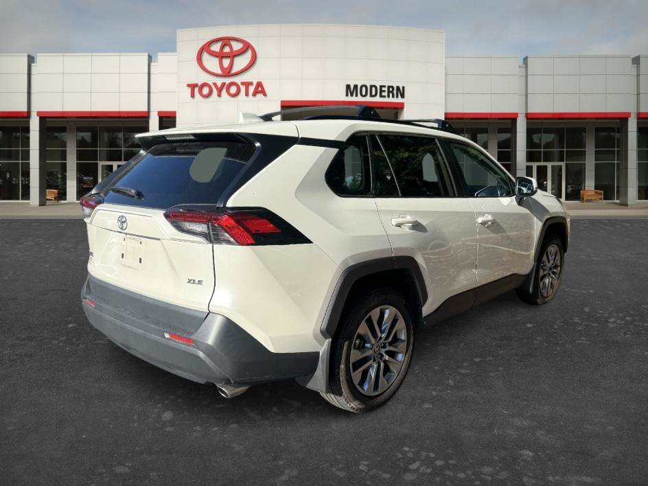 Used 2022 Blizzard Pearl Toyota XLE Premium image 14