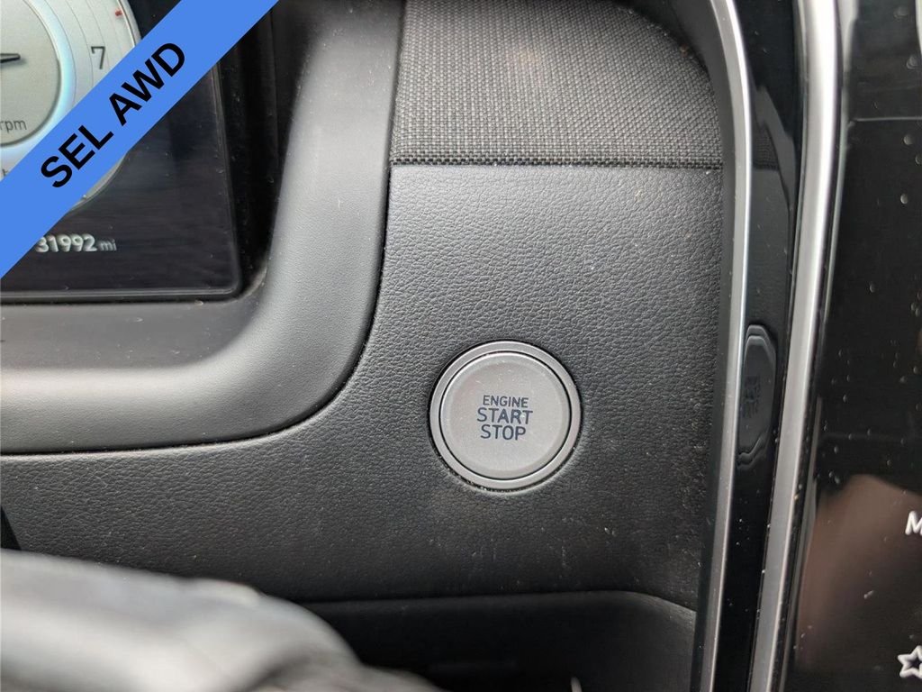 Used 2023 White Hyundai SEL image 28