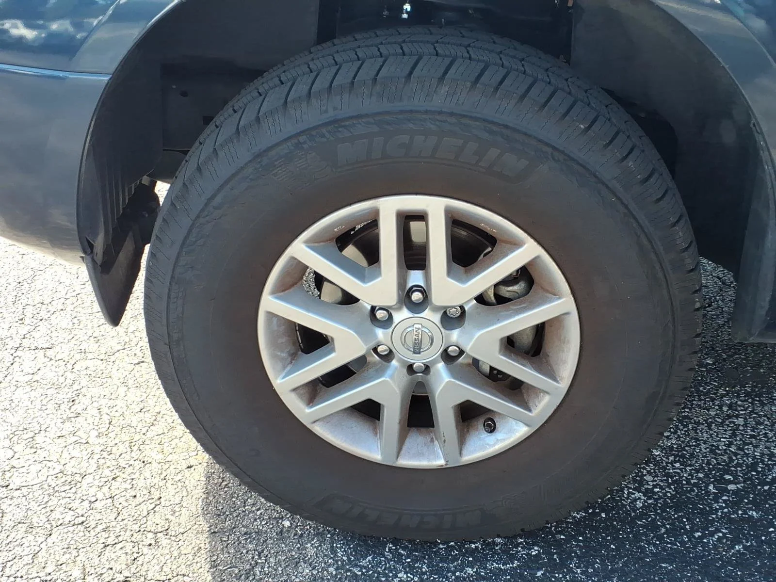 Used 2016 Arctic Blue Metallic Nissan  image 19
