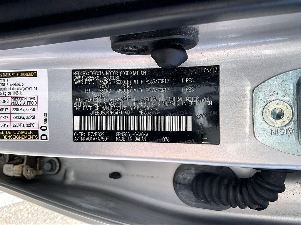 Used 2017 Classic Silver Metallic Toyota SR5 image 33