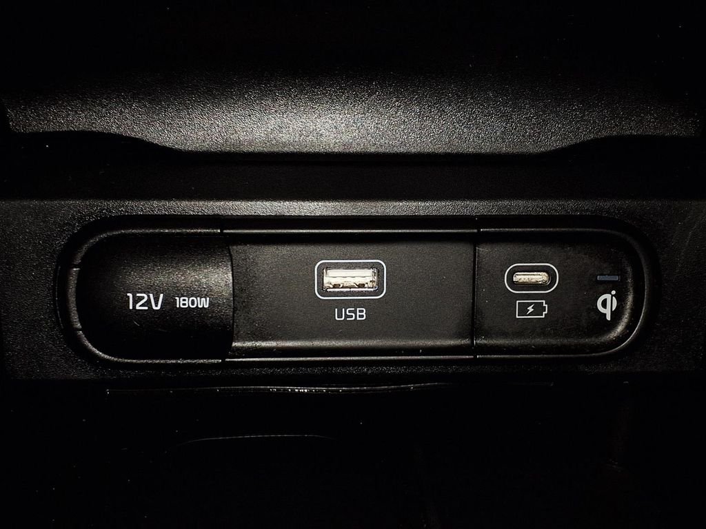 Used 2024 White Kia SX X-Pro image 25