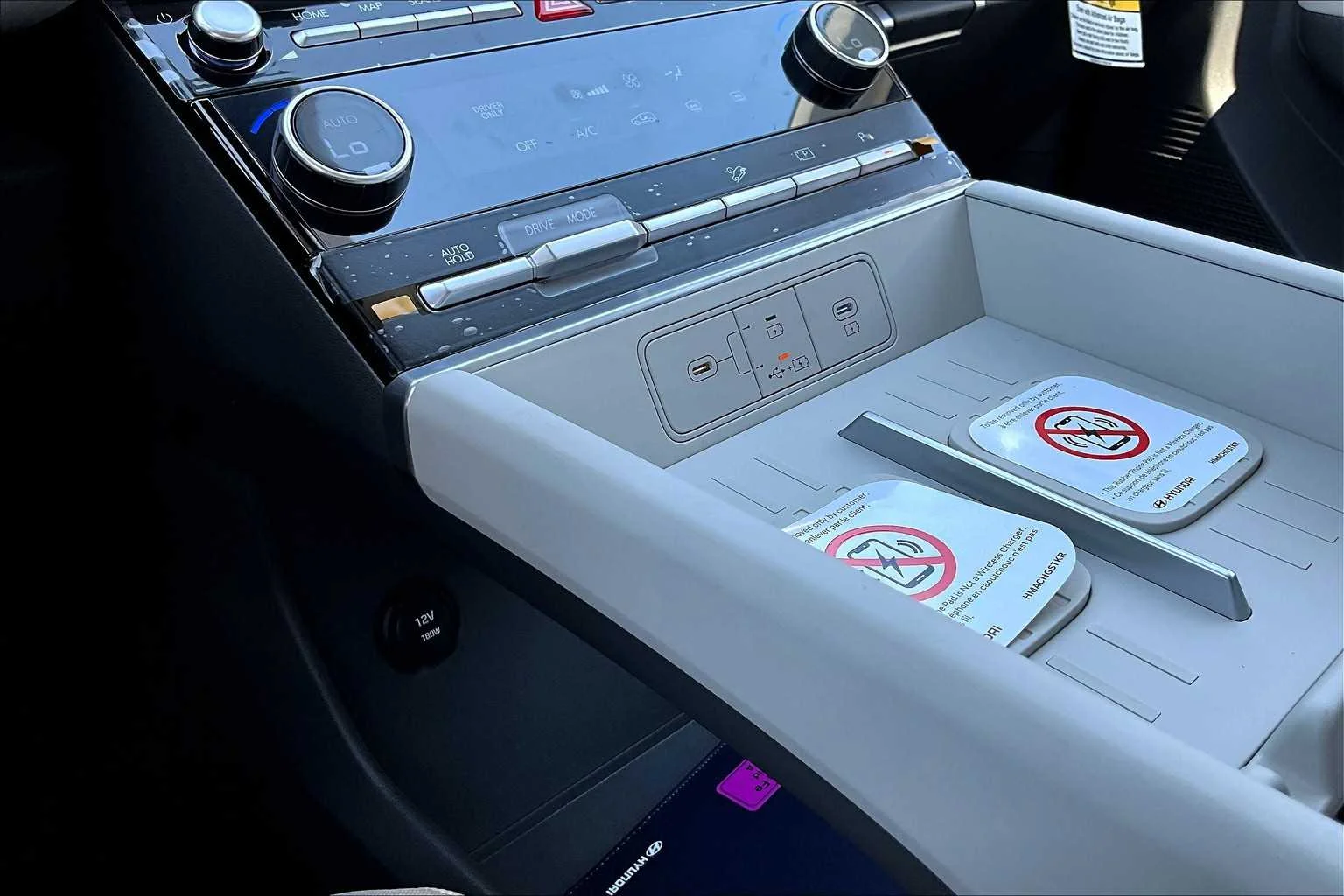 2026 Hyundai Santa Fe SE - Photo 18