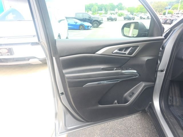 Used 2025 Gray Chevrolet LT image 13