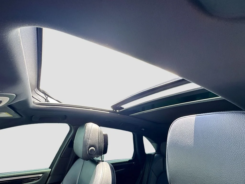 Used 2018  Porsche  image 22