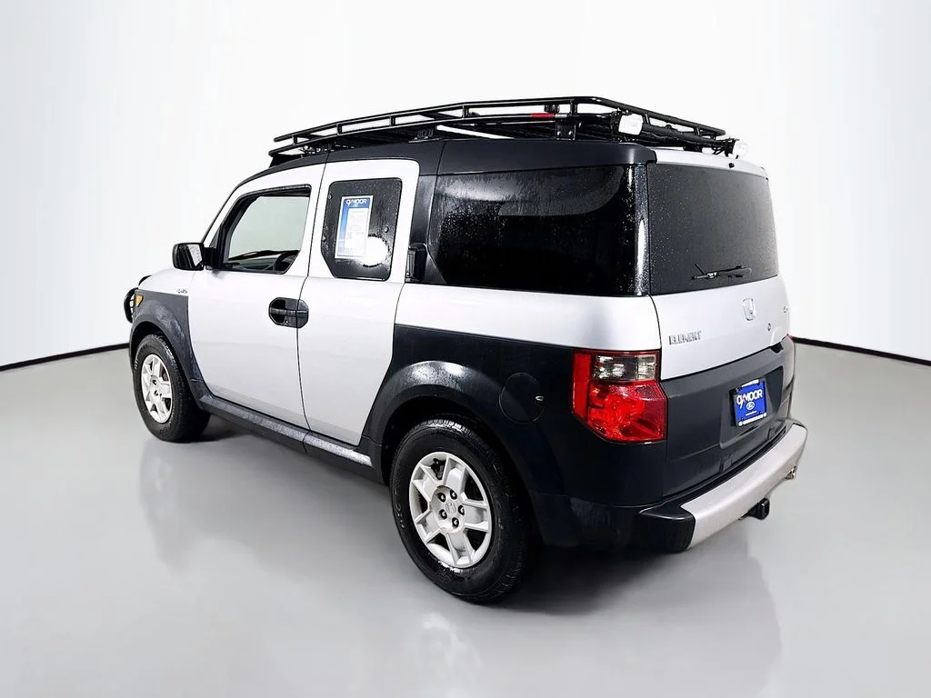 Used 2008 Alabaster Silver Metallic Honda LX image 5