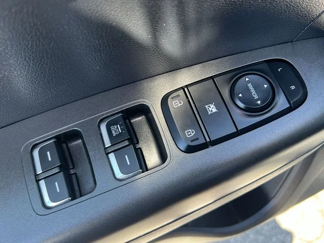 Used 2022 Blue Kia LX image 29