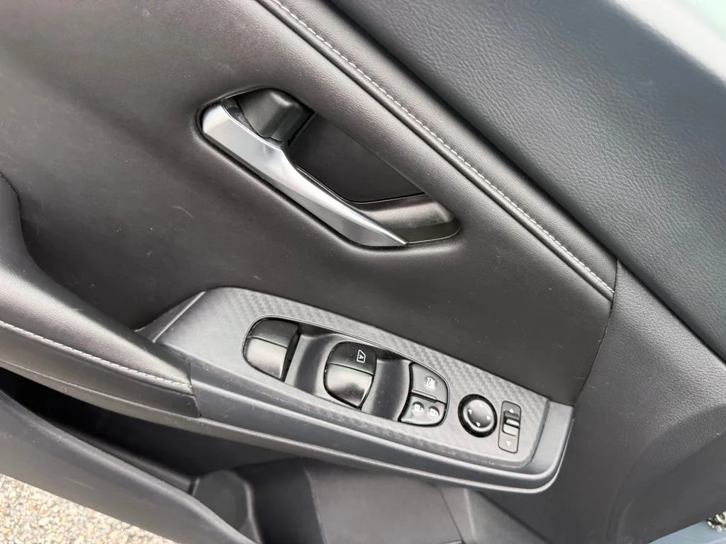 Used 2024 Gray Nissan SV image 6