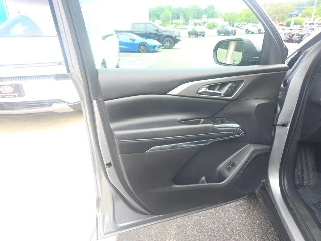 Used 2025 Gray Chevrolet LT image 13