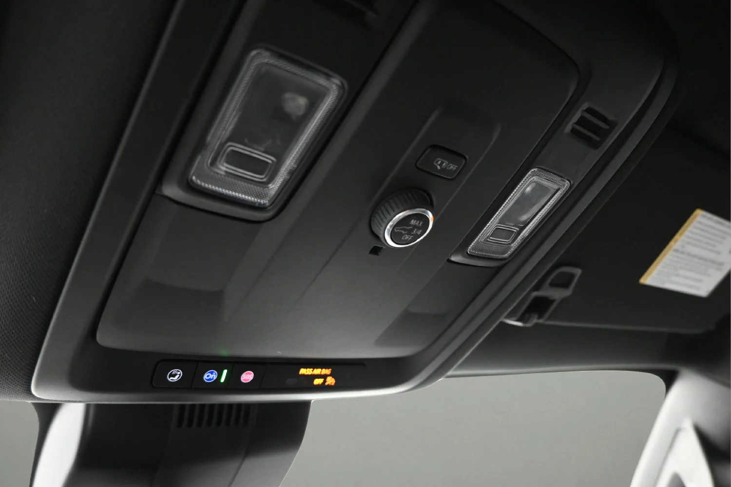 Used 2025 Summit White Chevrolet LT image 21