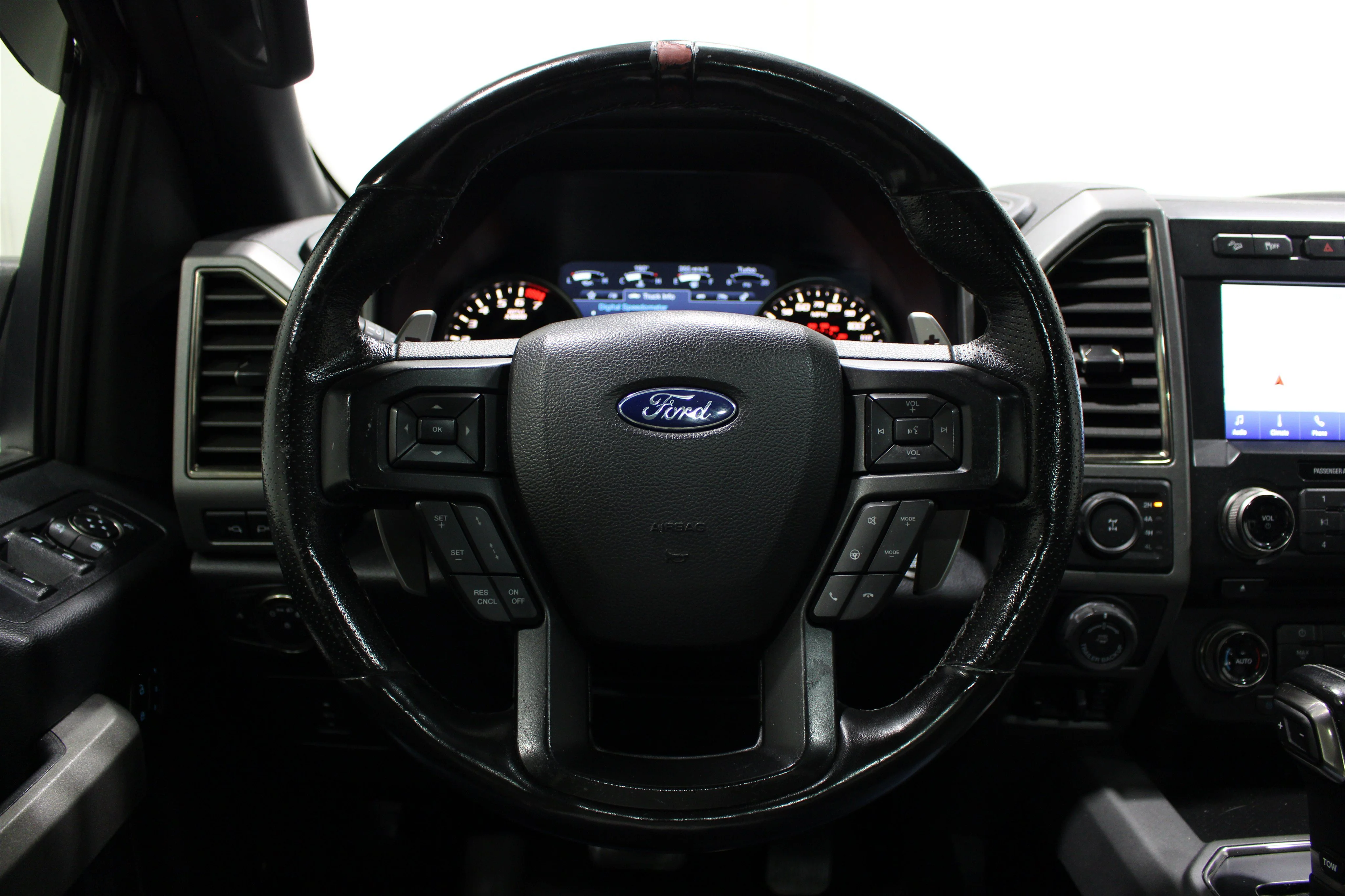 2017 Ford F-150 Raptor - Photo 11