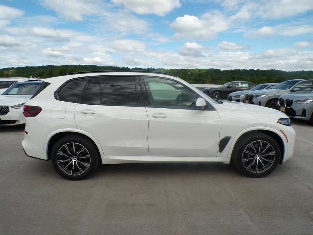 Certified Used 2025 Alpine White BMW xDrive40i image 7