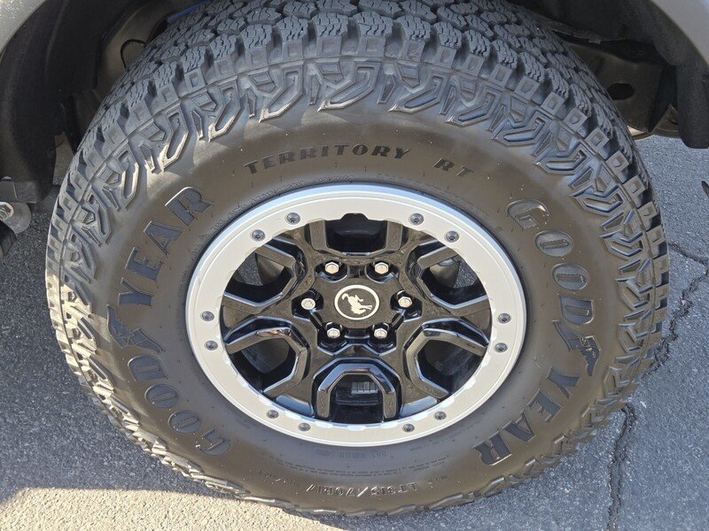 Used 2025 Gray Ford Badlands image 13