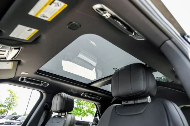 New 2026 Gray Land Rover SE image 5