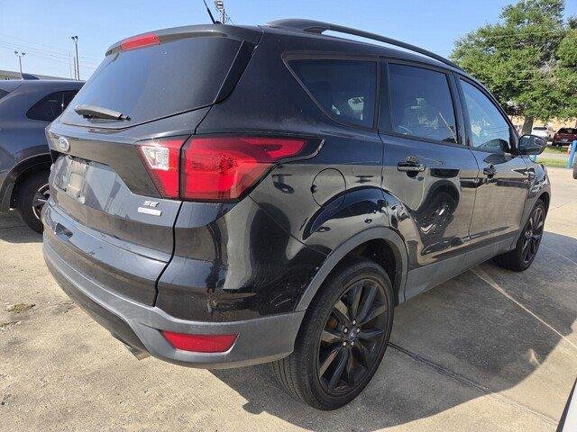 Used 2019 Agate Black Ford SE image 3