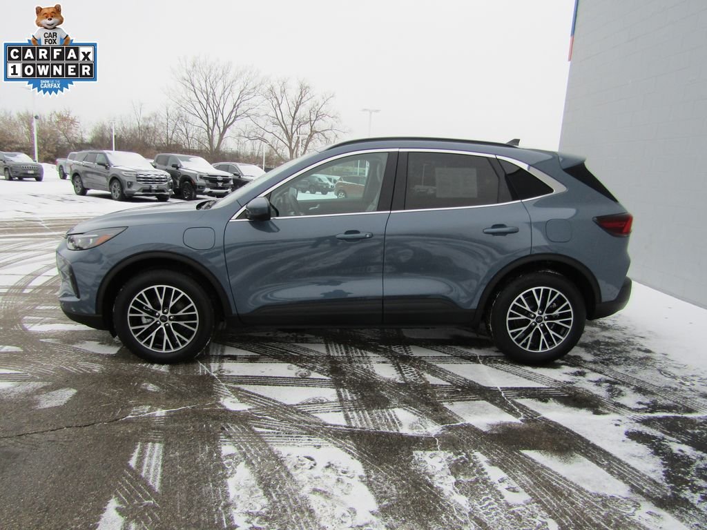Used 2025 Ford Escape Plug-in hybrid PHEV with VIN 1FMCU0E1XSUA27801 for sale in Racine, WI