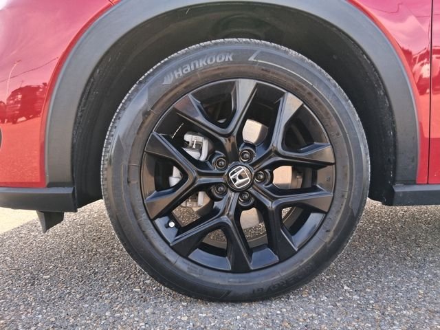 Used 2024  Honda Sport image 17