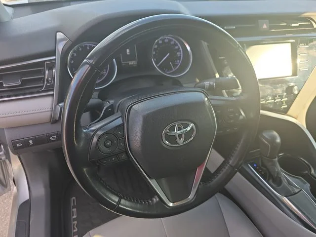 Used 2019 Silver Toyota SE image 16