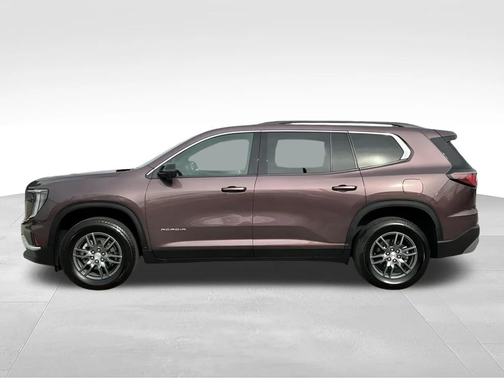 Used 2025 Brown GMC Elevation image 3