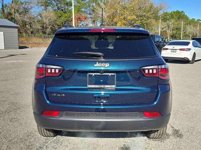 Used 2026 Blue Jeep Latitude image 5