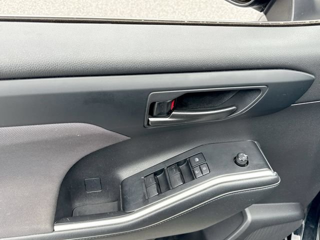 Used 2021 Black Toyota L image 13