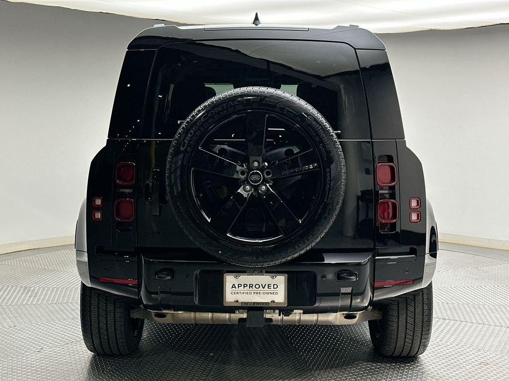 Used 2025 Santorini Black Metallic Land Rover X-Dynamic SE image 12